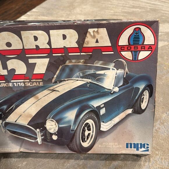 VTG MPC 1:16 Ford Cobra 427 Plastic Model Kit - new not put together  - open box - Picture 3 of 10